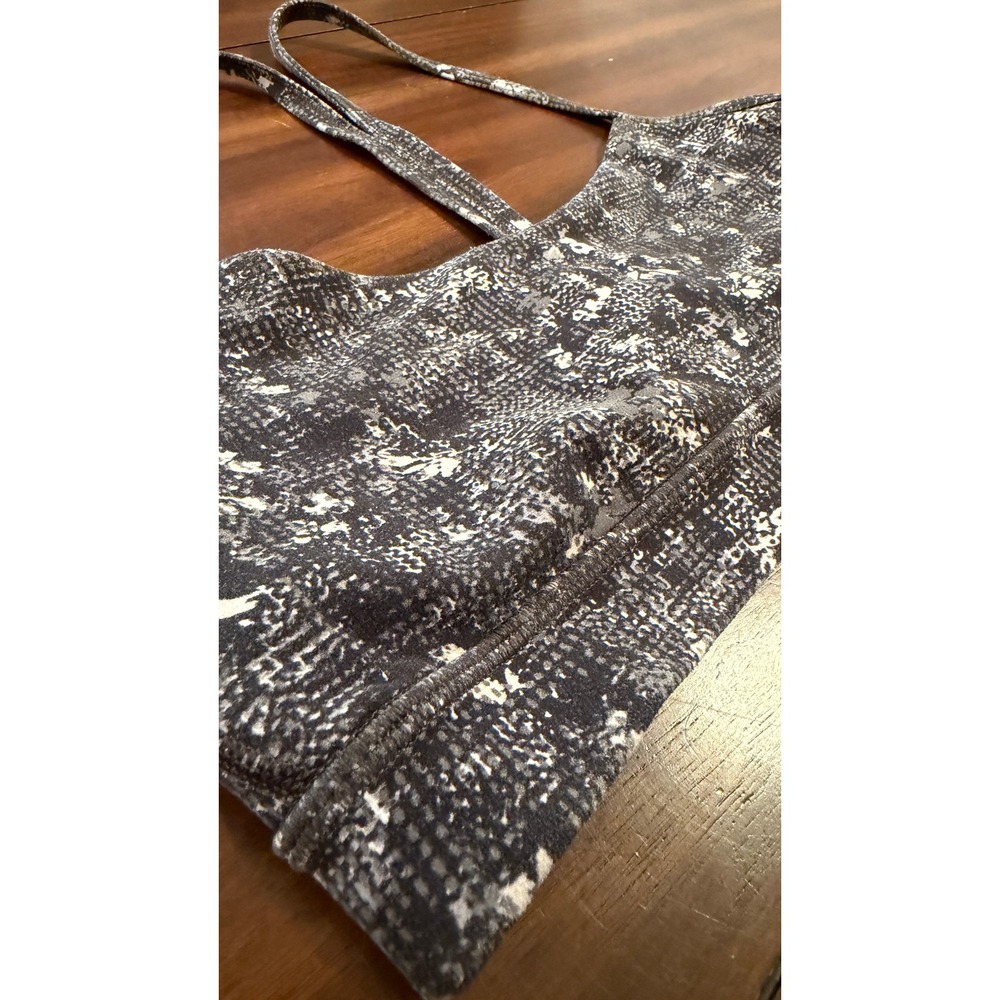Lululemon Flow Y Bra Light Support Black White Digital Floral Print Size 8 - Picture 7 of 14